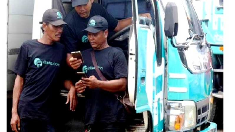 Adopsi Teknologi Digital untuk Bisnis Logistik di Kawasan Sulawesi