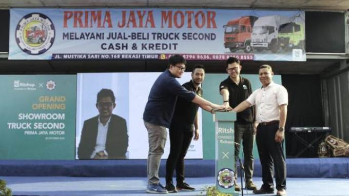 Jalin Kerjasama dengan PJM, Ritshop Luncurkan Showroom Truck Second